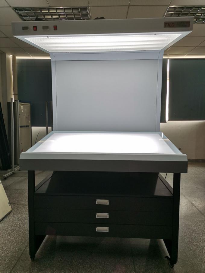 3つの光源任意D65、D50、U30のパッケージの印刷業界のためのtilo cc120色証拠のテーブル色のライト ボックス